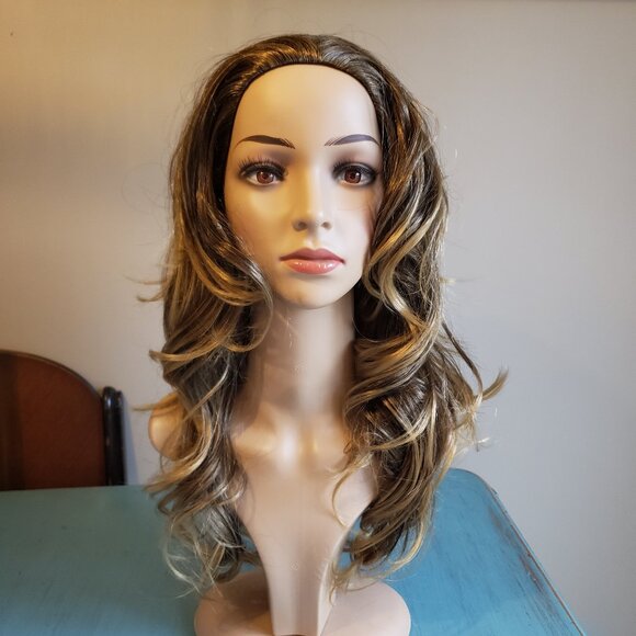 Beach Hair! 3/4 wig - Picture 5 of 11